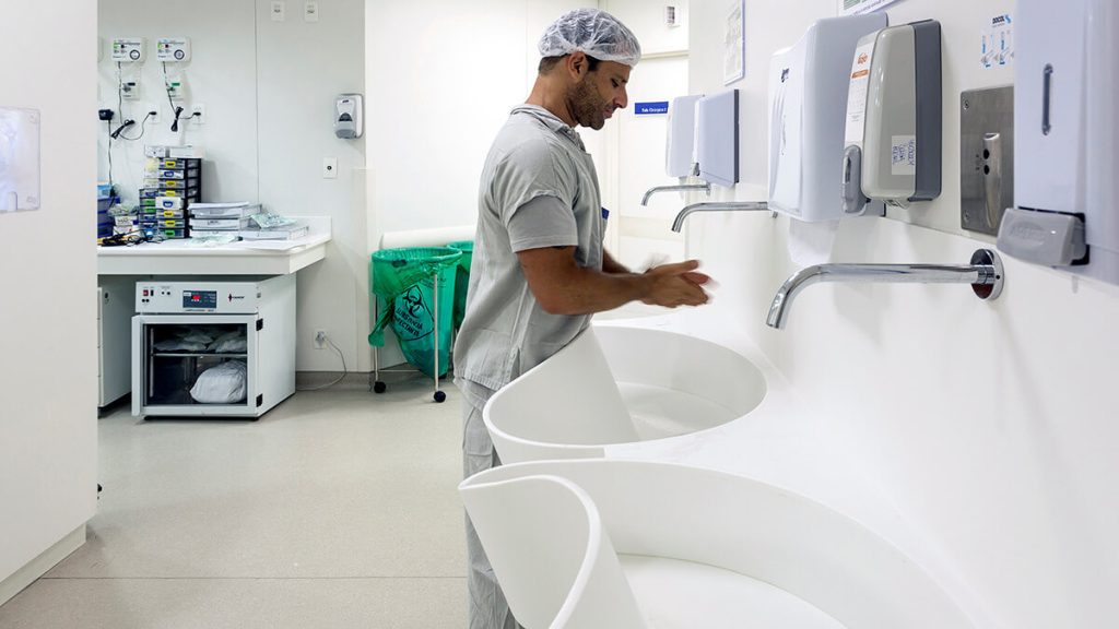 placi minerale compozite CORIAN solid surface penrtu spatii igienice